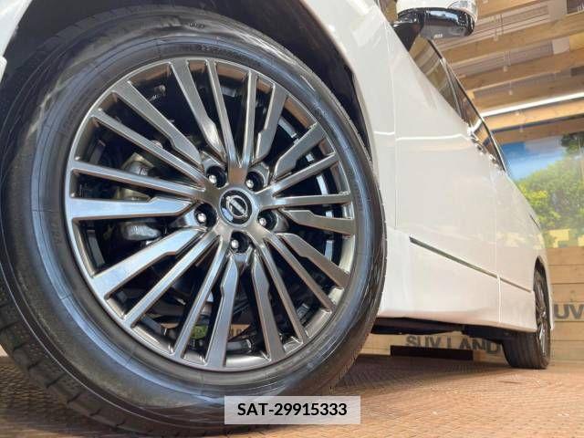 Nissan ELGRAND 2022-12 359704-13