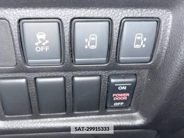 Nissan ELGRAND 2022-12 359704-5
