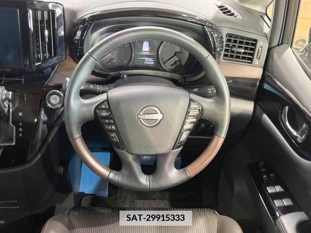 Nissan ELGRAND 2022-12 359704-12