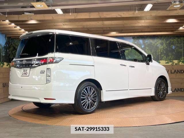Nissan ELGRAND 2022-12 359704-18