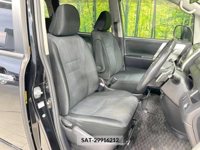 Toyota VOXY 2011-04 289478-8