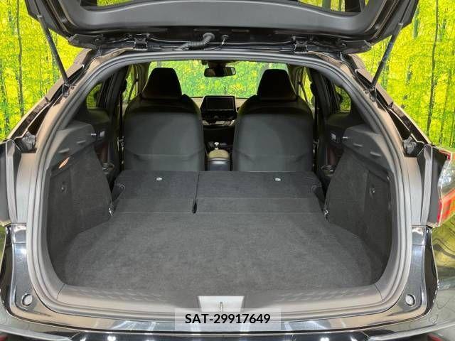 Toyota C-HR 2018-04 223563-10