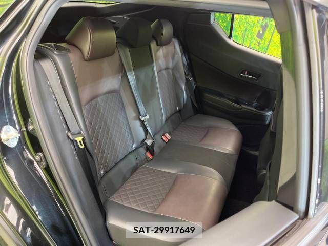 Toyota C-HR 2018-04 223563-9