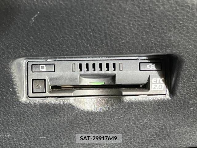 Toyota C-HR 2018-04 223563-7