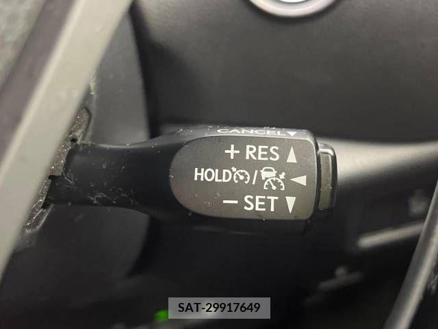 Toyota C-HR 2018-04 223563-4