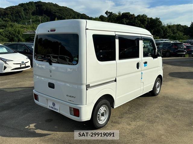 Suzuki EVERY 2020-11 385304-11