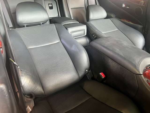 Lexus LS 2007-02 6705-9