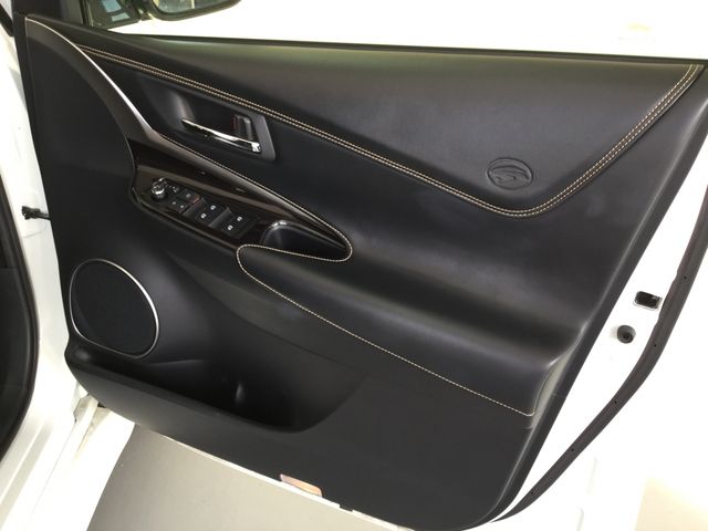 Toyota HARRIER HYBRID 2017-12 19932-11