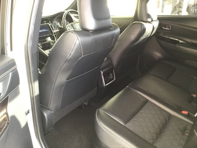Toyota HARRIER HYBRID 2017-12 19932-22