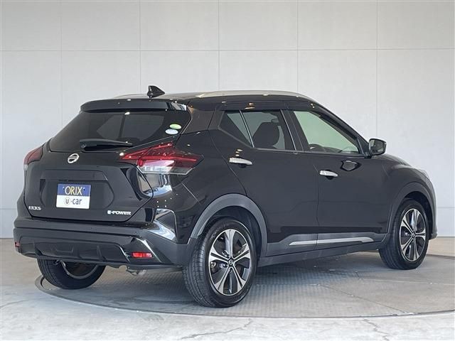Nissan KICKS 2021-02 24606-1