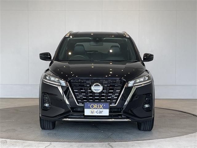 Nissan KICKS 2021-02 24606-8