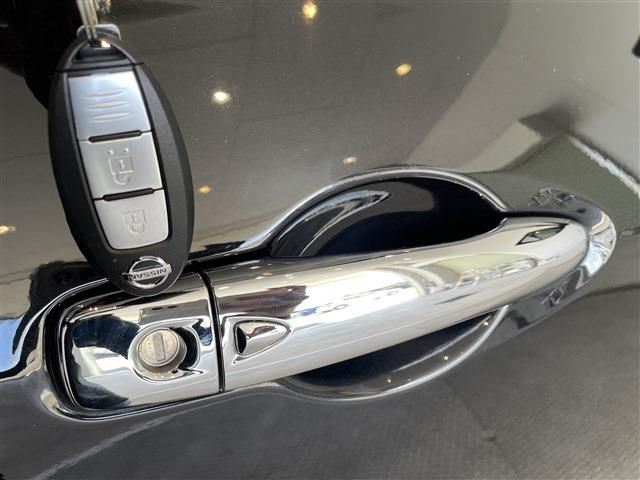 Nissan KICKS 2021-02 24606-16