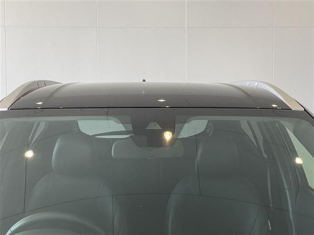 Nissan KICKS 2021-02 24606-3