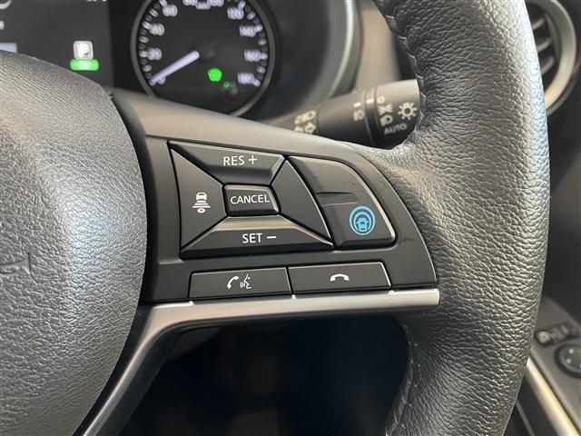 Nissan KICKS 2021-02 24606-6