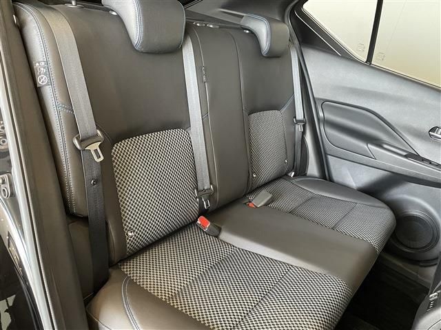 Nissan KICKS 2021-02 24606-26