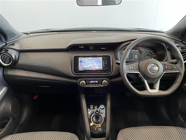 Nissan KICKS 2021-02 24606-2