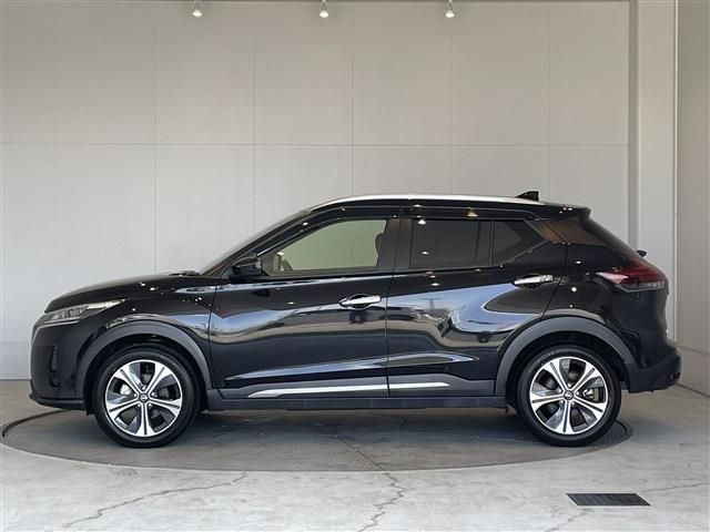 Nissan KICKS 2021-02 24606-12