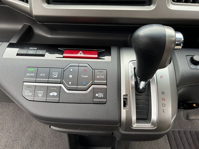 Honda e 2013-02 190481-13