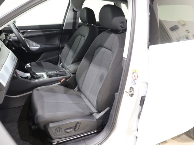 Audi Q3 2020-09 187804-17