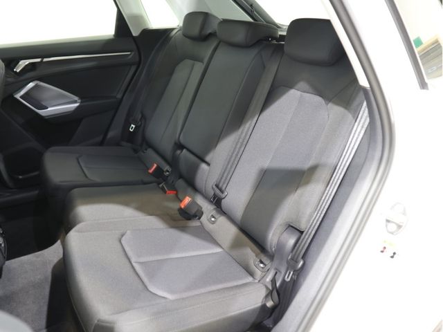 Audi Q3 2020-09 187804-18