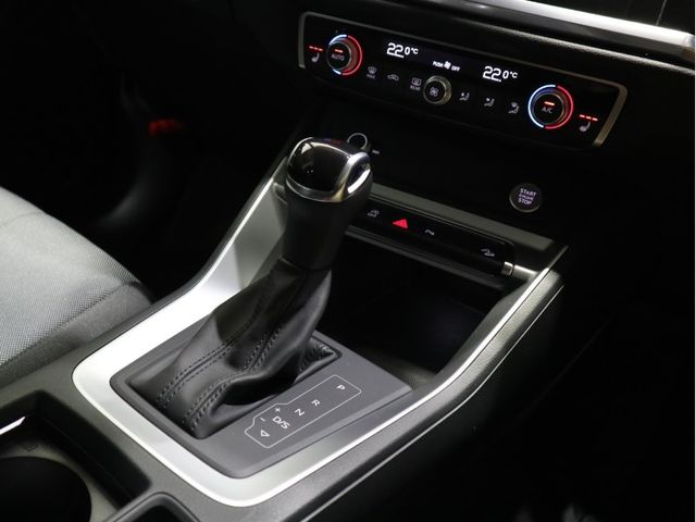 Audi Q3 2020-09 187804-11