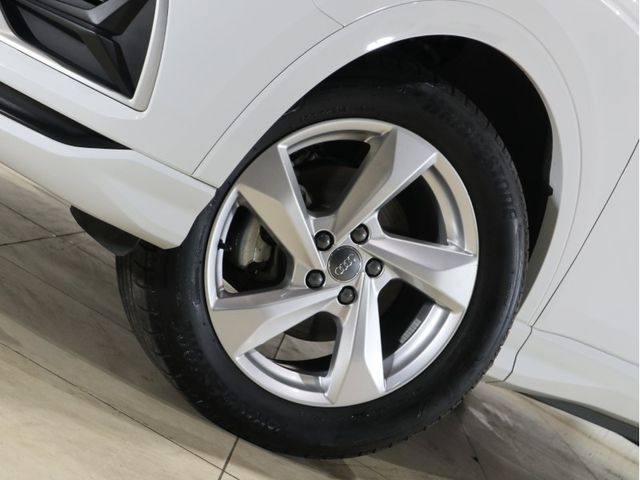 Audi Q3 2020-09 187804-26