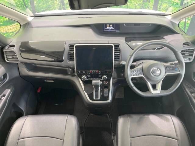 Nissan SERENA 2018-04 12427-1