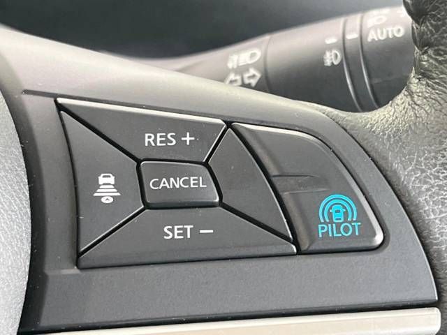 Nissan SERENA 2018-04 12427-4