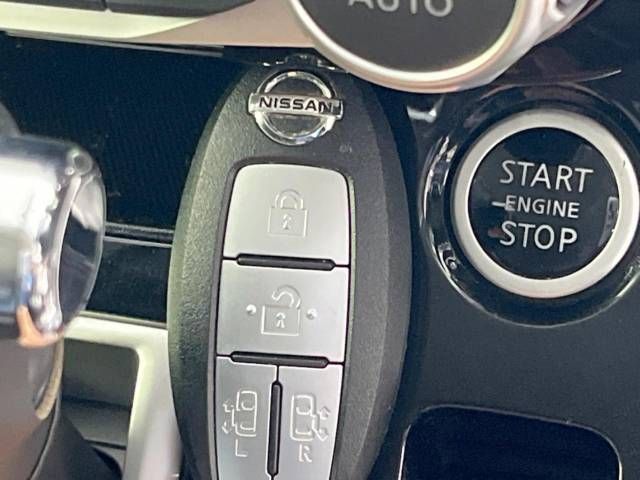 Nissan SERENA 2018-04 12427-16