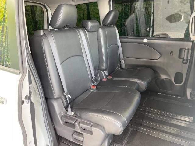 Nissan SERENA 2018-04 12427-8