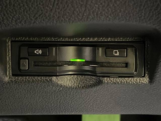 Toyota PRIUS 2019-03 27593-7
