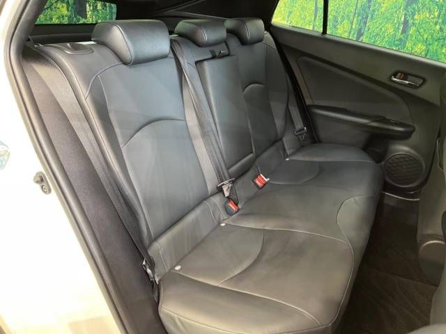 Toyota PRIUS 2019-03 27593-9