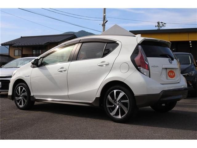 Toyota AQUA 2015-01 5953-1