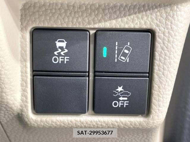 Honda N BOX 2020-06 221626-4