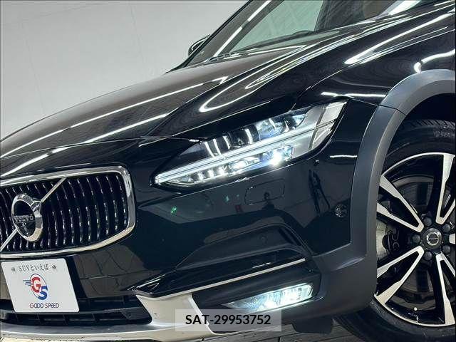 Volvo V90 2018-06 320567-9