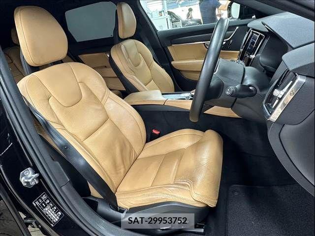Volvo V90 2018-06 320567-7