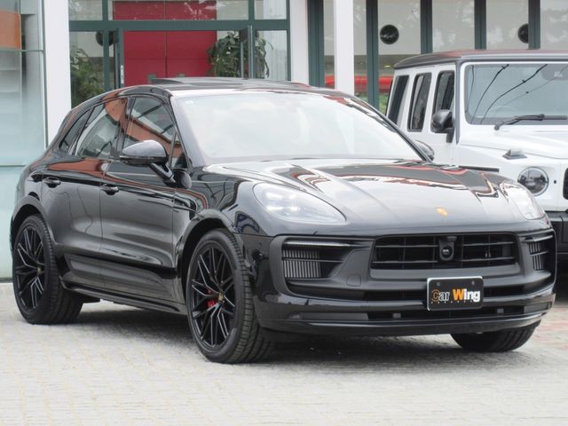 Porsche MACAN 2023-08 25235-3