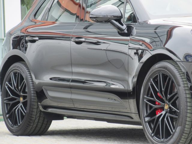 Porsche MACAN 2023-08 25235-5