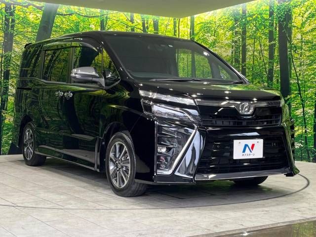 Toyota VOXY 2019-02 194558-16