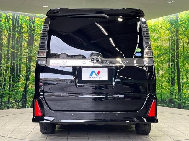 Toyota VOXY 2019-02 194558-15