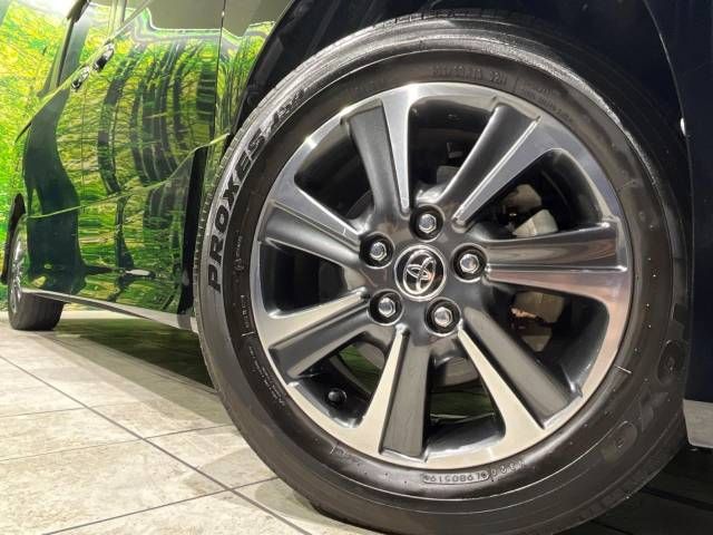 Toyota VOXY 2019-02 194558-13