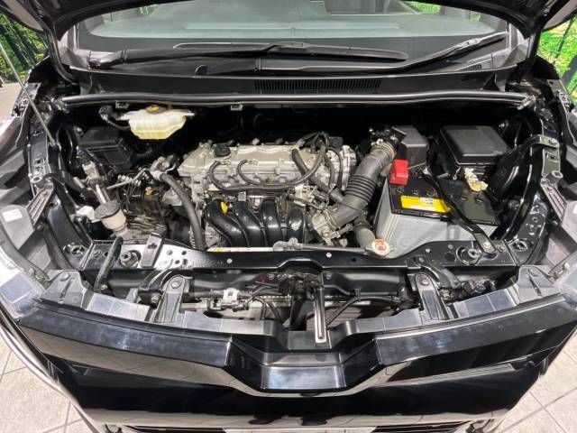 Toyota VOXY 2019-02 194558-18