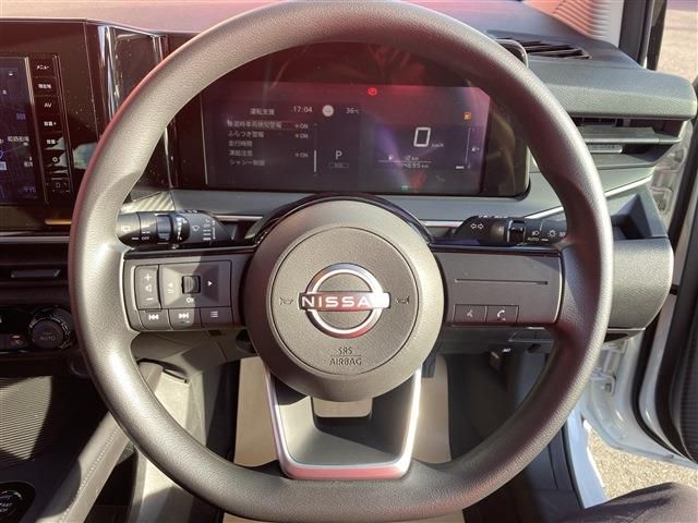 Nissan NOTE 2022-09 14038-9