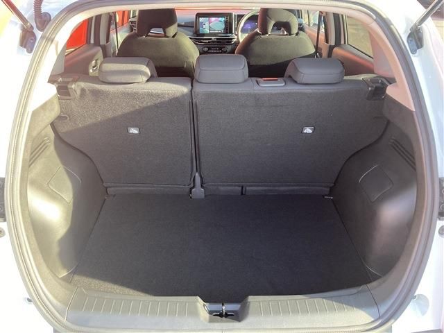 Nissan NOTE 2022-09 14038-7