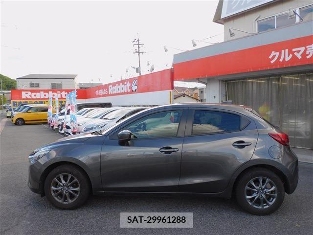 Mazda DEMIO 2018-02 396389-5
