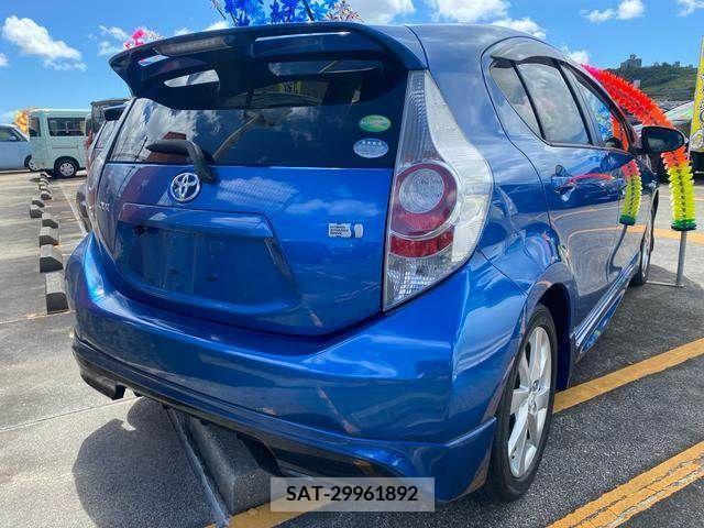 Toyota AQUA 2012-09 356320-1