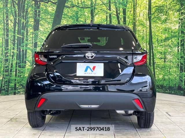 Toyota YARIS 2023-06 371464-15