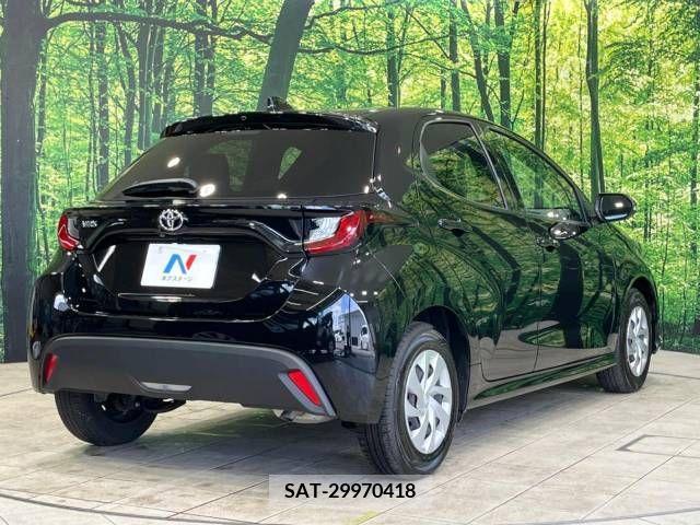 Toyota YARIS 2023-06 371464-17