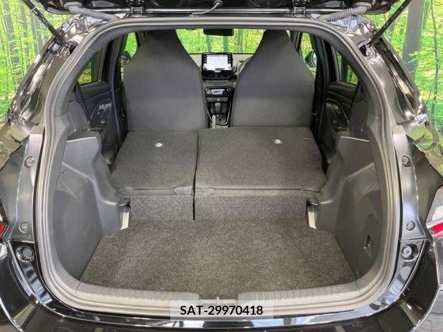 Toyota YARIS 2023-06 371464-10