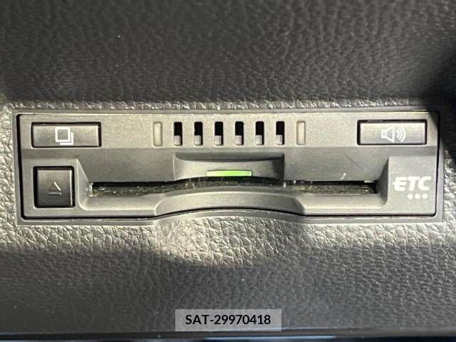 Toyota YARIS 2023-06 371464-6